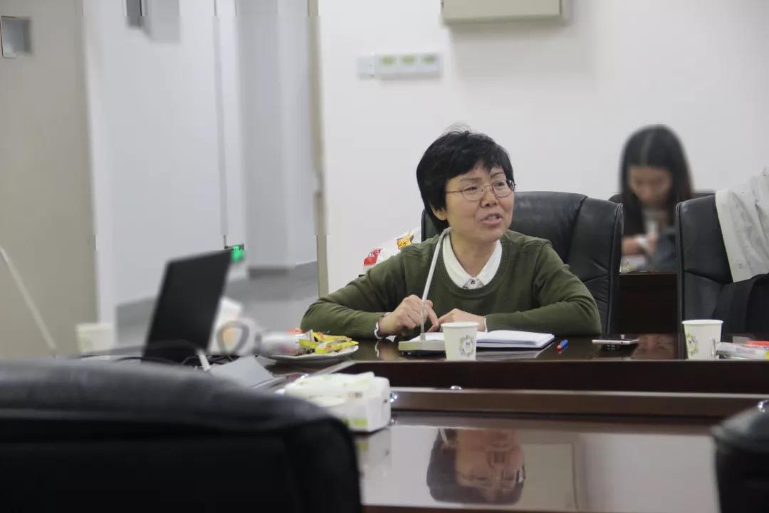 郑老师.jpg 郑老师.jpg